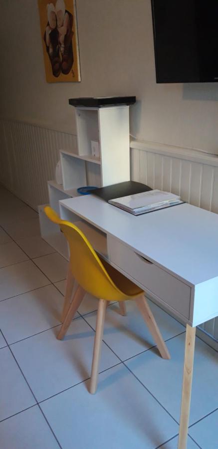 Studio Avec Terrasse Et Jardinet En Centre Ville Bergerac Exteriör bild