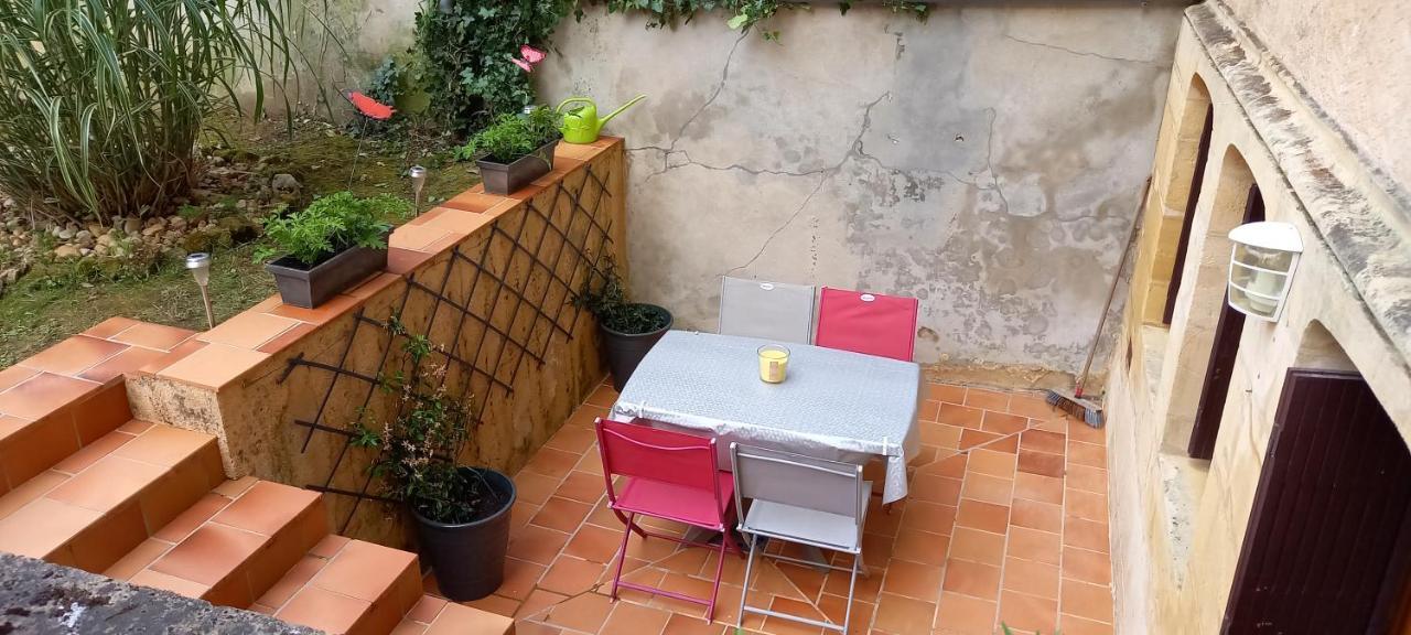 Studio Avec Terrasse Et Jardinet En Centre Ville Bergerac Exteriör bild